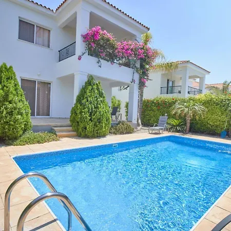 Tatiana - 3br Coastal Serenity With Private Pool Feriehus